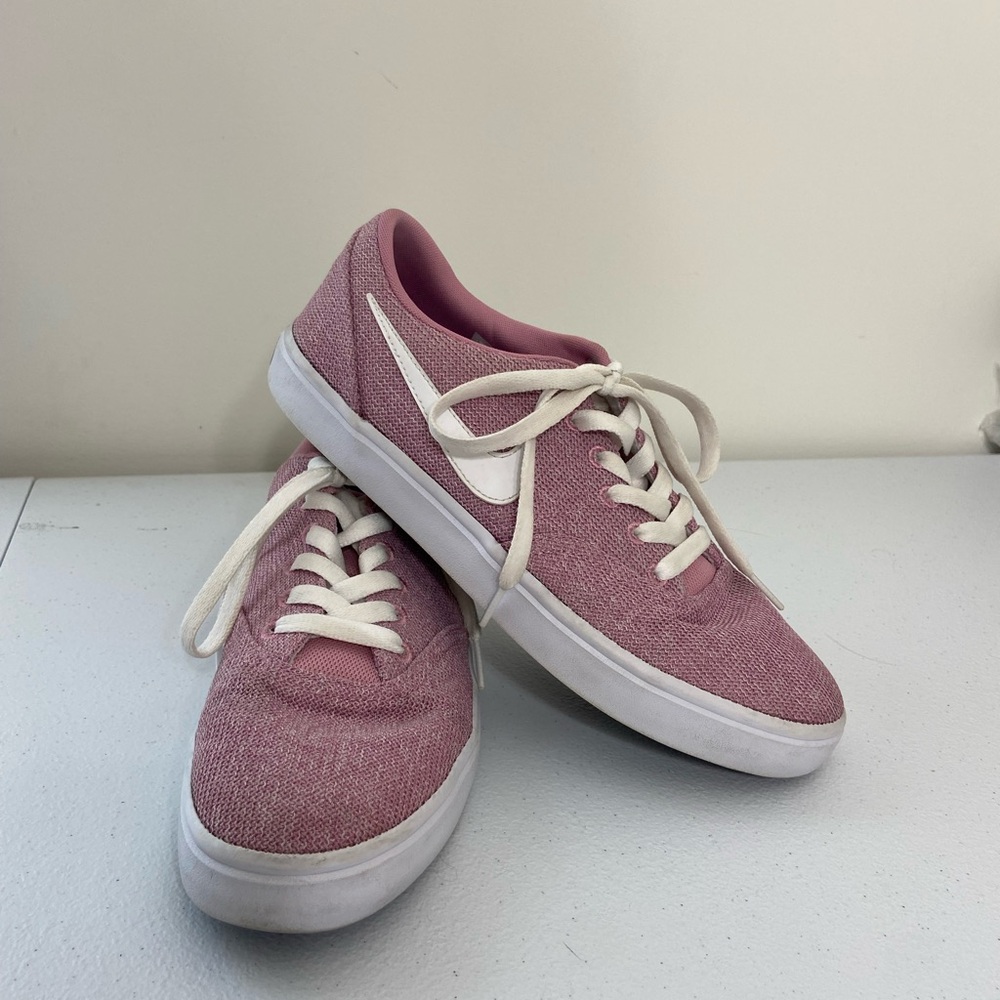 EUC Nike women’s pink SB check solar elemental canvas tie fashion sneakers 10